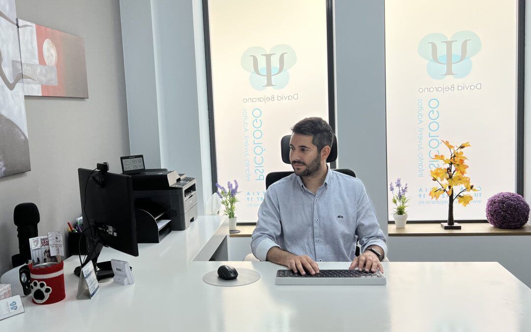 ¿Por qué acudir al psicólogo en Cáceres? Descubre los beneficios de la terapia contextual y ACT